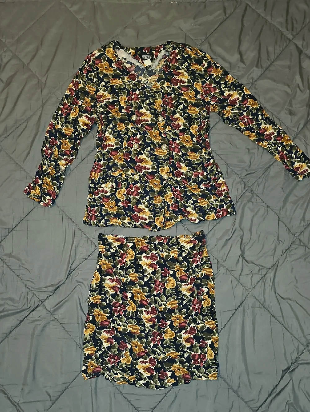 Wrapper Navy Floral Two-Piece Set with Red and Yellow Blooms Vintage Artsy